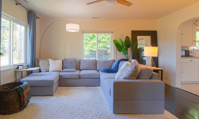 St. Helens Casa | Stylish St. Helens Bungalow Haven