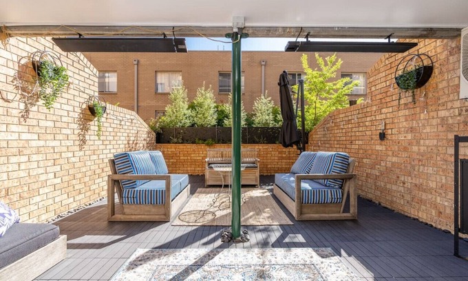 Manuka Apartamento | New to VRBO: Stylish Stay in Griffith 3 mins from Kingston