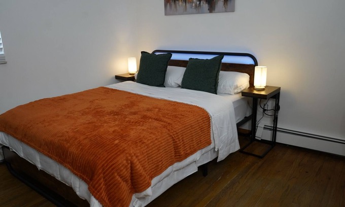 Palisades Park Apartamento | Stylish Stay, Steps to NYC - ROOM