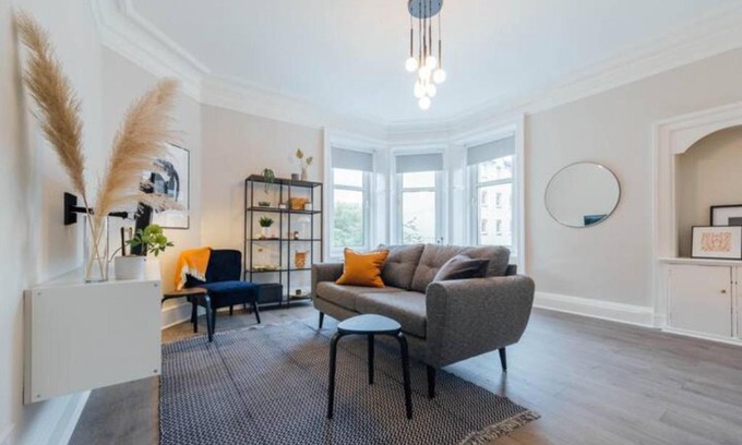 Tillicoultry Apartamento | Stylish Stirling Apartment - free parking