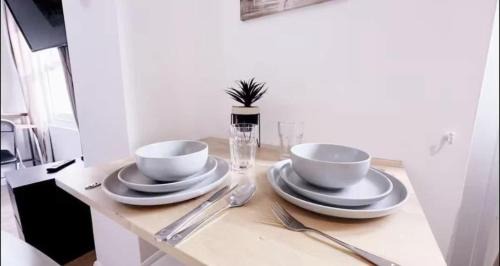 Chelsea Riverside Apartamento | Stylish Studio in London by Stayfolk, Ideal for Short Stays - Sleeps 2