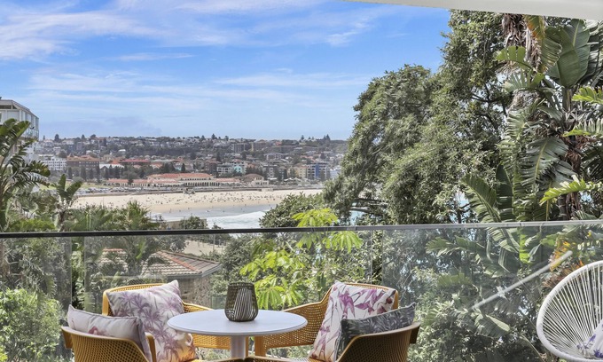 Bondi Apartamento | En el corazón de Tamarama, este apartamento de dos habitaciones no te decepcionará.