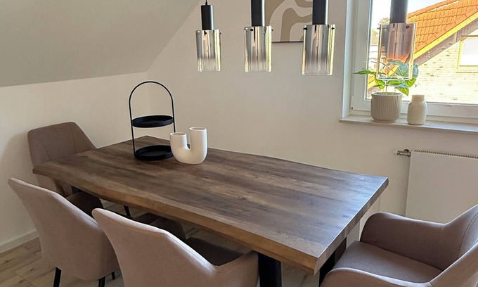 Swisttal Apartamento | Stylish time out - close to the thermal baths and Phantasialand. Families welcome