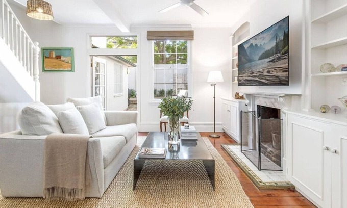 Woollahra Casa | Stylish & Trendy Family home in Woollahra +Parking