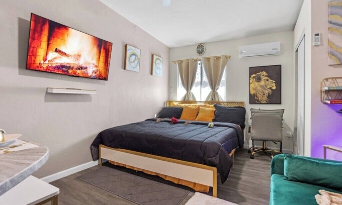 Tucson Apartamento | Stylish Tucson Studio Getaway Near Zoo & Downtown!