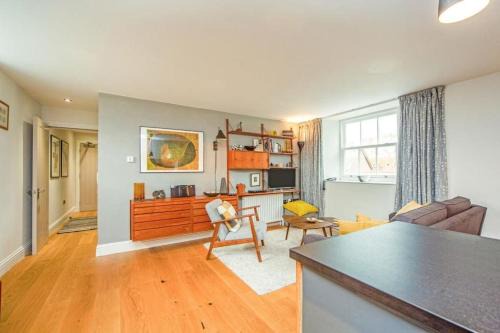 Wells Apartamento | Stylish two bed flat, city centre, free parking
