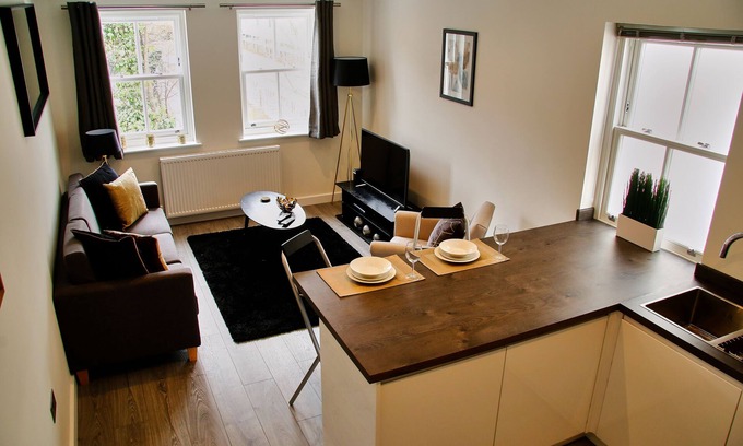 St Albans Apartamento | Elegante de dos habitaciones en el corazón del histórico St Albans - ¡Estacionamiento gratis en el lugar!