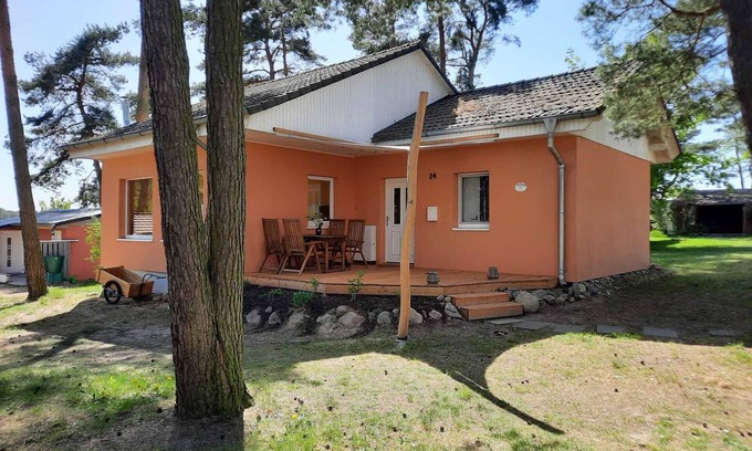 Plau am See Casa | Stylish vacation home on Lake Plau with rowing boat
