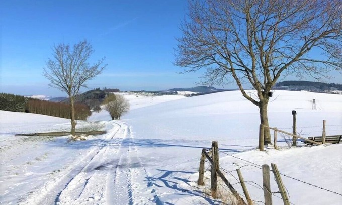 Feriendorf Hennesee Casa | Stylish vacation home with covered terrace.