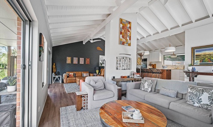 Smiths Lake Casa | Stylish Villa 38 has Stunning Lake & Ocean Views a Perfect Retreat !