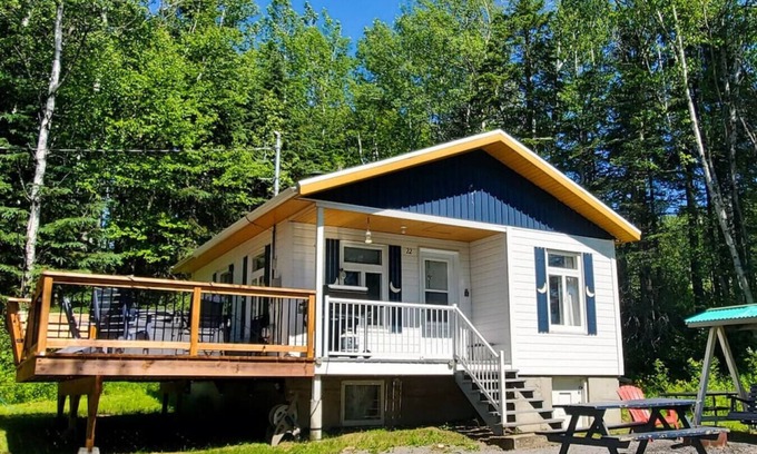Saint-Tite-des-Caps Chalet De Esquí | Stylish-vintage refuge near Massif & MSA with spa