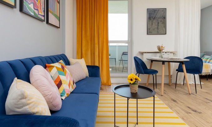 Rakowiec Apartamento | Stylish Warsaw Studio with Balcony near Szczesliwicki Park
