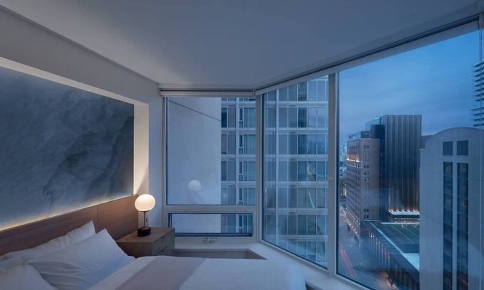 Midtown Toronto Apartamento | Stylish Yorkville Gem | Prime Location, Comfort & Modern Amenities