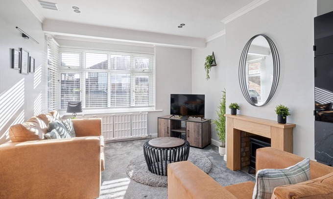 Bedford Casa | Stylishly decorated 3-bed house
