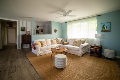 Captain Cook Casa | Stylized Captain's House