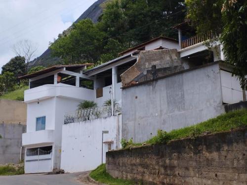 Santa Maria Madalena Apartamento | Suíte itaporanga