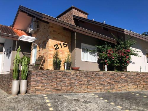 Pomerode Casa | Suíte Juede Platz 01