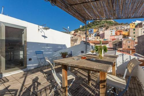 Bosa Historic Centre Apartamento | Su Dandaru, the castle view house