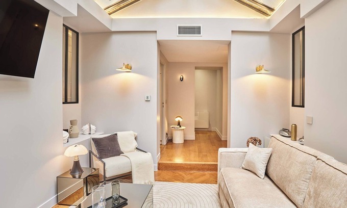 Faubourg-du-Roule Apartamento | Sublime AC Apartment - Champs Elysees