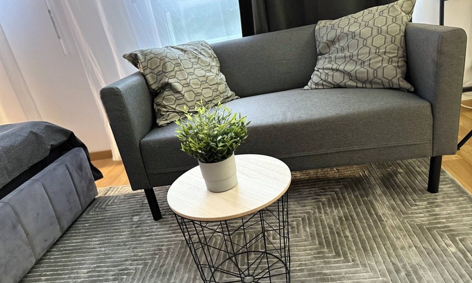 Cergy Apartamento | Sublime Studio in Cergy le Haut near the train station with Netflix and fully equipped kitchen