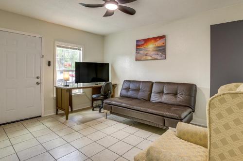 Clodine Apartamento | Suburban Home By Arthur Storey Park and HCA Houston!
