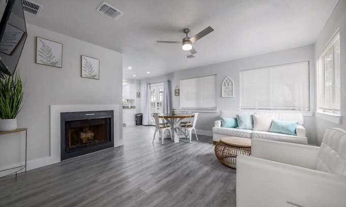Round Rock Casa | Suburban Round Rock Home Where Cozy meets Comfort