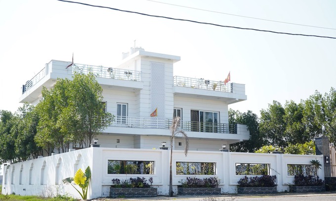 Rudrapur Complejo | Sudhir Resort – Scenic Getaway in Uttarakhand for Stays, Parties & Events