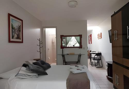 Sudoeste e Octogonal Apartamento | Sudoeste, com rede na varanda e excelente local!
