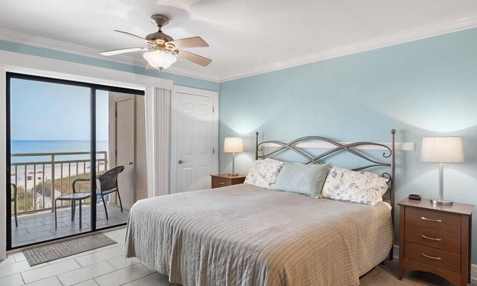 Orange Beach Hotel | Sugar Beach 243 Studio Bedroom Condo by RedAwning