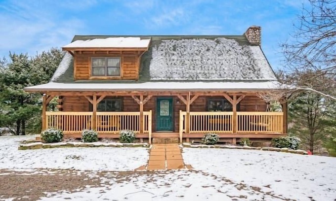Sugar Grove Cabina | Sugar Grove Retreat - Hot Tub - Hocking Hills!