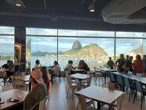Zona Sul Apartamento | SUH Botafogo 03 Great Bars, Metro and Shopping