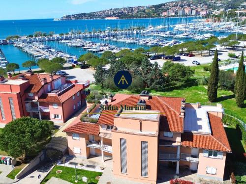 Seca Apartamento | SUITA MARINA - Near Beach with Terrace & 2 Parking Spaces at Marina Portoroz