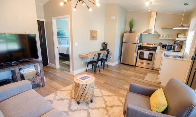 Palmer Apartamento | Colony Suites en el centro de Palmer # 9