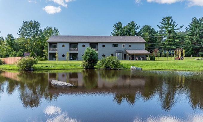 Glendale Casa | Suite 2 - Quiet and private accommodations in a country setting.