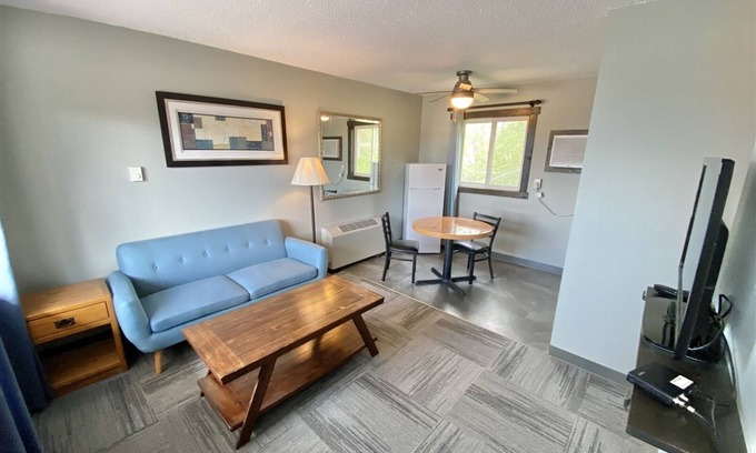 Rapid City Apartamento | Suite 309 - Gorgeous Apartment | 0 Bed, 1 Bath