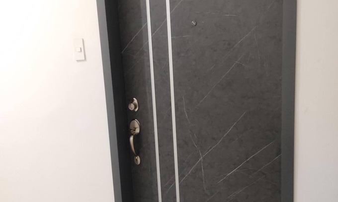 Portoviejo Apartamento | suite acogedora y equipada, garaje con control, segura junto al parque Rotonda