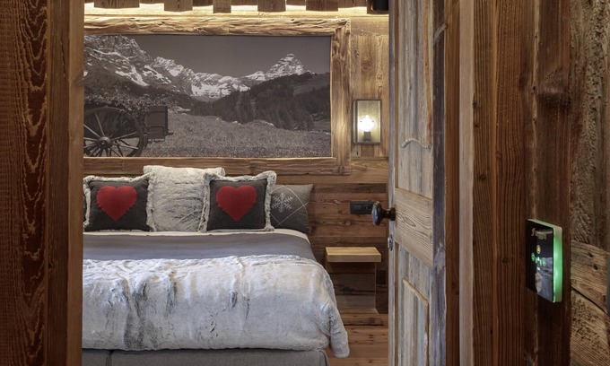 Cervinia Apartamento | Suite Appartment walking distance slopes and center with wellness area