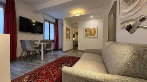 Historic Centre Apartamento | Suite Cavour
