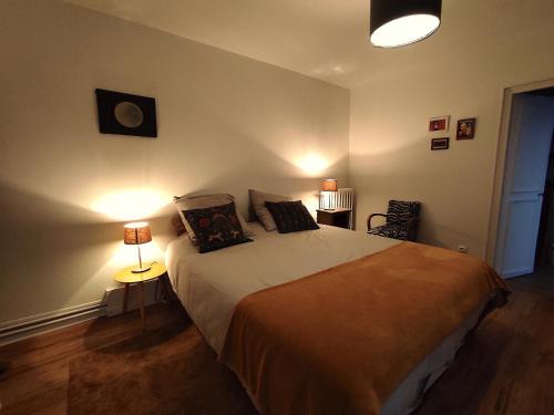 Coulommiers Cama Y Desayuno | Suite - Chambre Cherry Plum