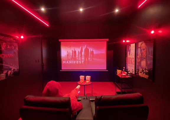 Melun Casa | Suite cinéma et jacuzzi privé