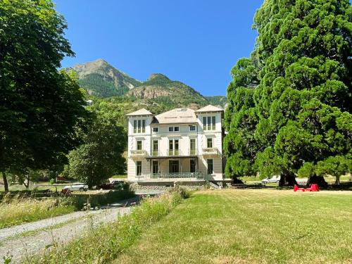 Jausiers Apartamento | SUITE dans VILLA MEXICAINE