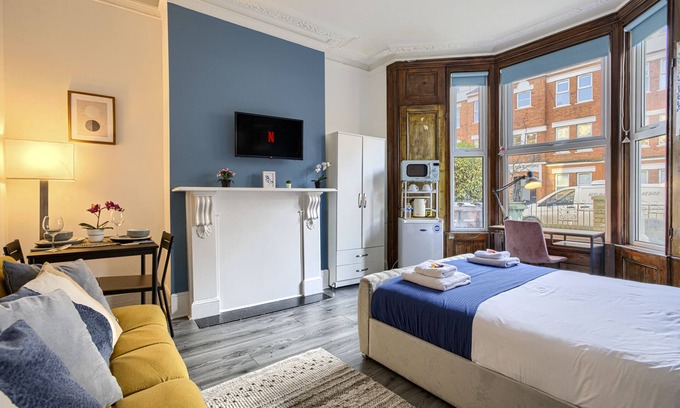 Hackney Central Apartamento | Suite-De Lujo-Baño compartido-Vista a la Calle-1