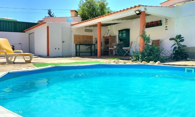 Charneca da Cotovia Apartamento | Suite in a rustic house with swimming pool