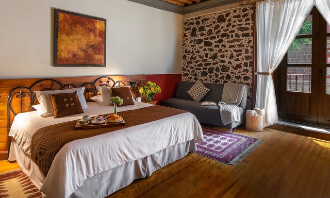 Centro histórico Apartamento | Suite in Historic Building w/Balconies/Superb Location