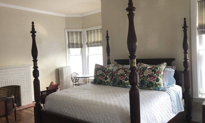 Selinsgrove Cama Y Desayuno | Suite MaryAnne - Suite de invitados del segundo piso