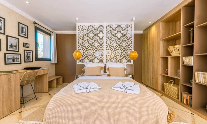 Gmassa Casa | SUITE OASIS, 1 bed/1 bath, heated pool