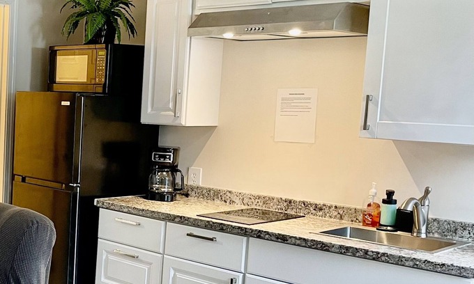 Haines Casa | Suite one bedroom with loft.