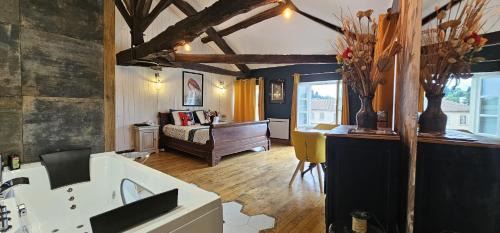 Confolens Apartamento | Suite Penthouse Romantique, Confolens, Charente