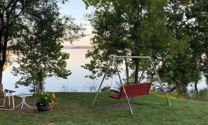 Big Cedars Apartamento | Suite justo en el lago Tablerock .. pasos a la orilla! Cerca de Big Cedar Lodge Red Bud Cove