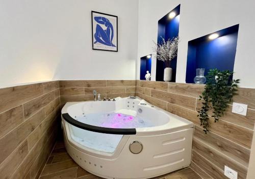 Les Chutes Lavie Apartamento | Suite romantique avec Balnéo